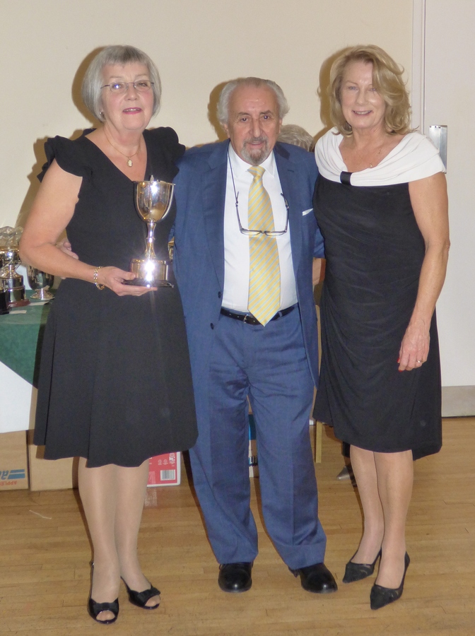 ANGELA MOSS AND ANN WHITE LADIES HANDICAP PAIRS WINNERS